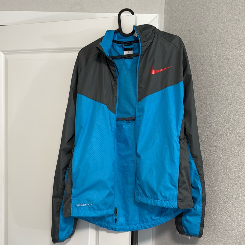 Nike storm-fit ligh jacket